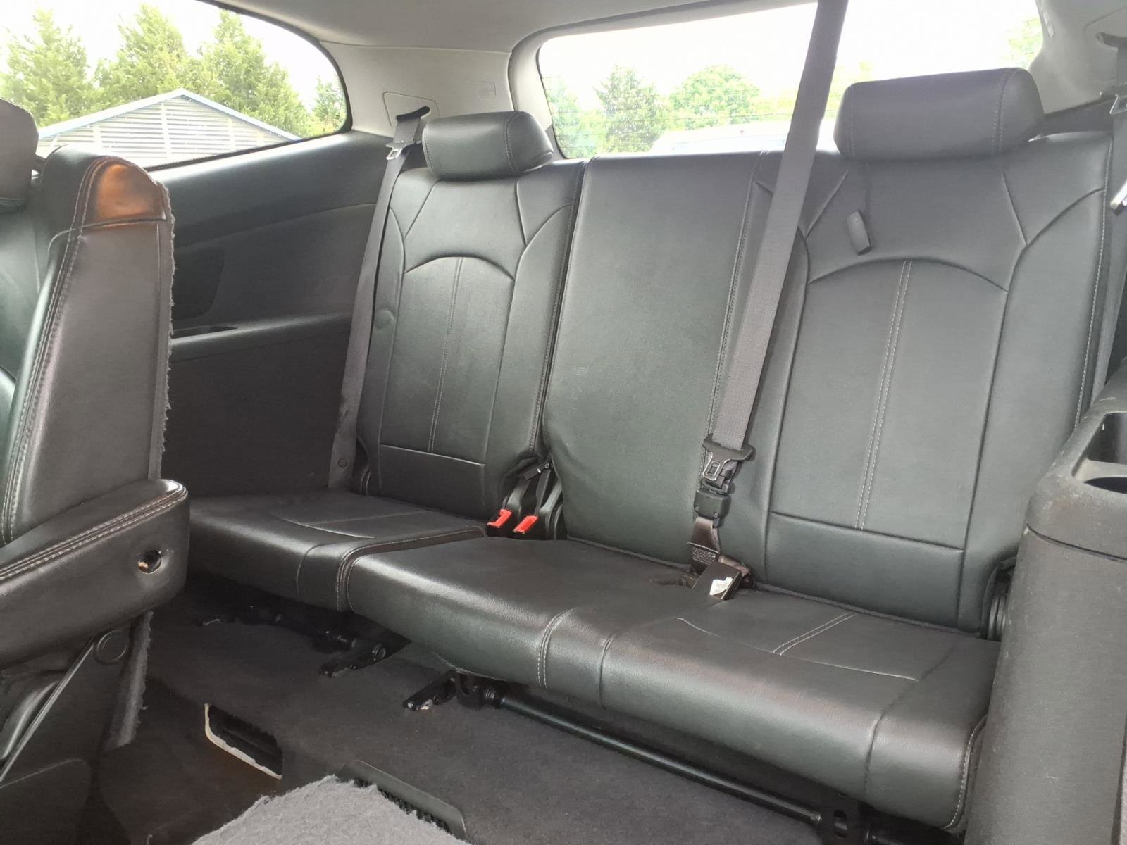 Used 2013 Chevrolet Traverse LT w/ LPO, 'HIT The Road' Package FWD image 14