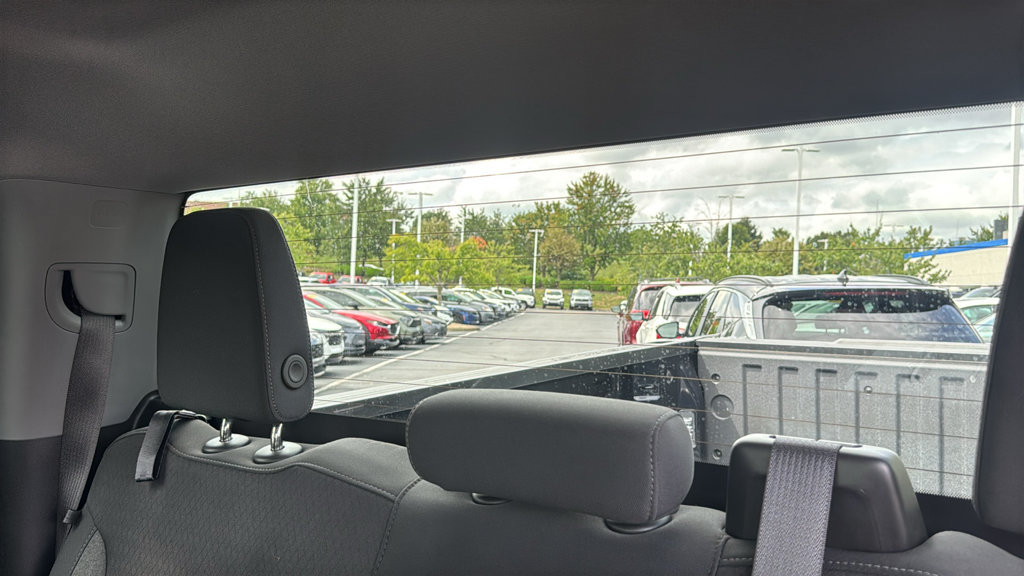 Used 2023 Chevrolet Silverado 1500 LT AWD/4WD image 31