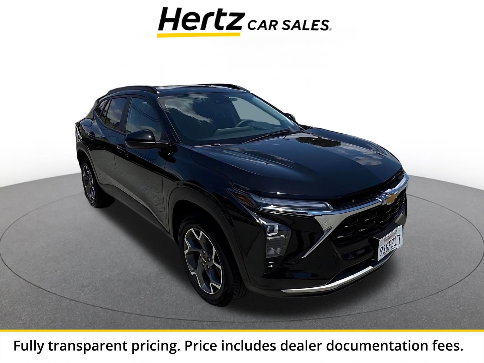 Used 2025 Chevrolet Trax LT FWD image 1