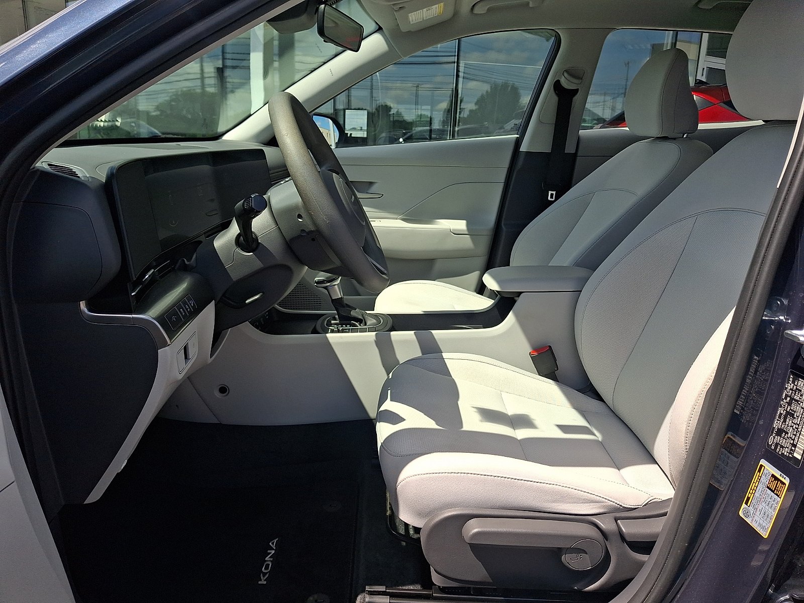 Certified 2025 Hyundai Kona SE AWD/4WD image 14