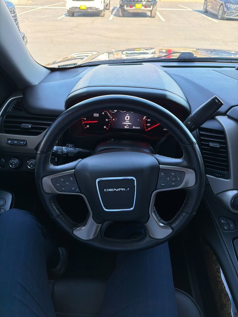 Used 2016 GMC Yukon Denali image 16