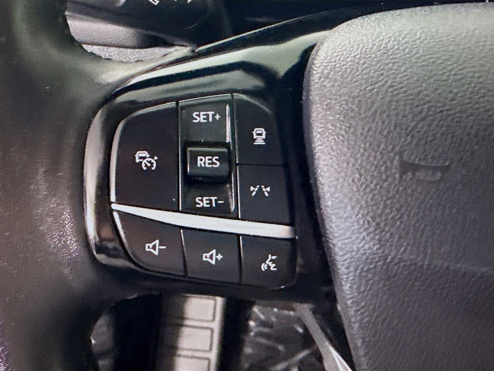 Used 2023 Ford Escape SE w/ PHEV Premium Package image 14