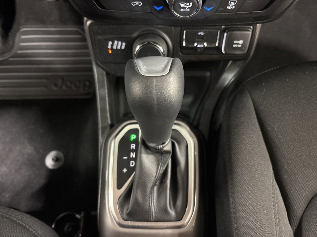 Used 2022 Jeep Renegade Latitude image 9