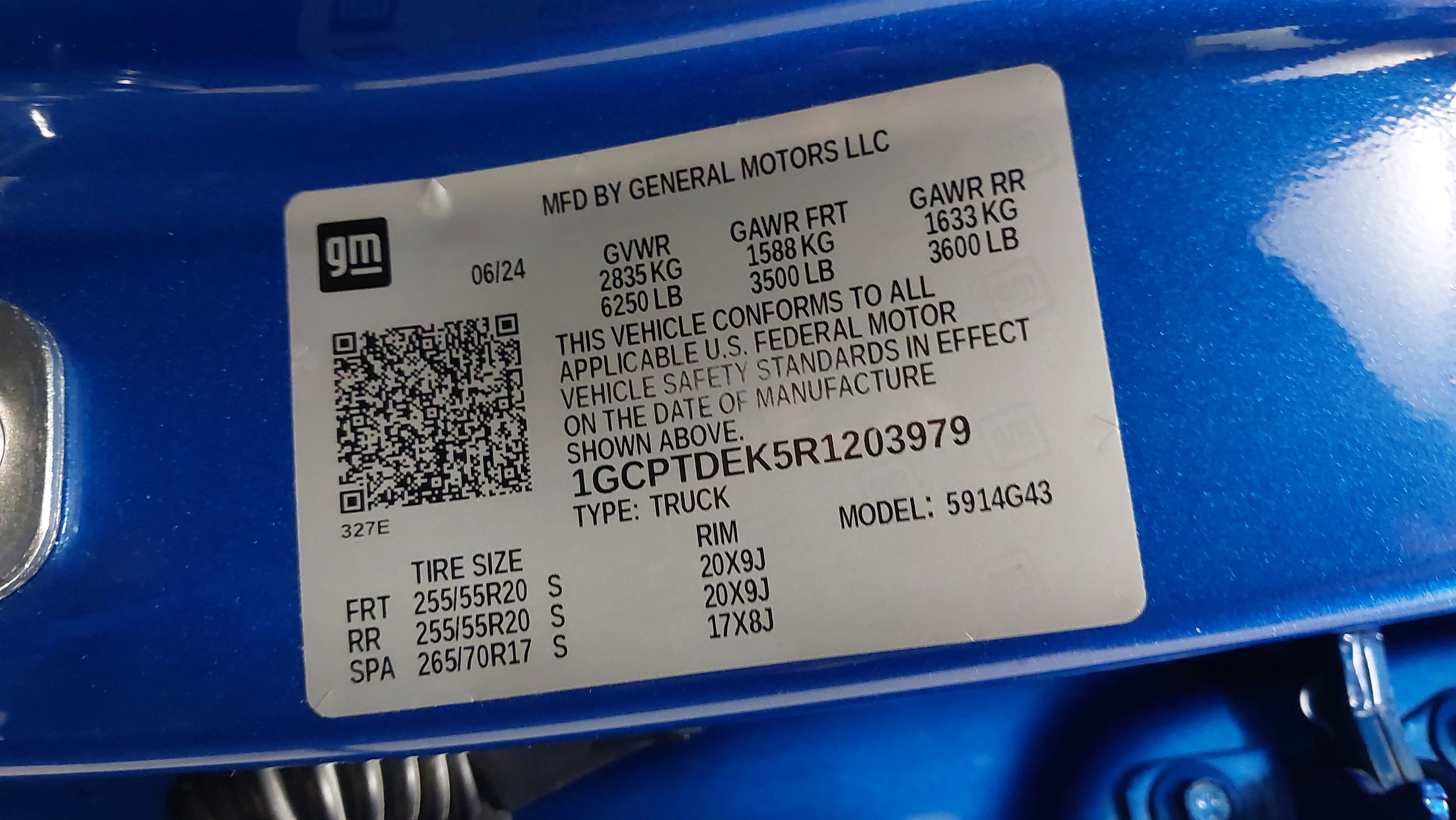 Used 2024 Chevrolet Colorado Z71 w/ Z71 Convenience Package 2 image 34