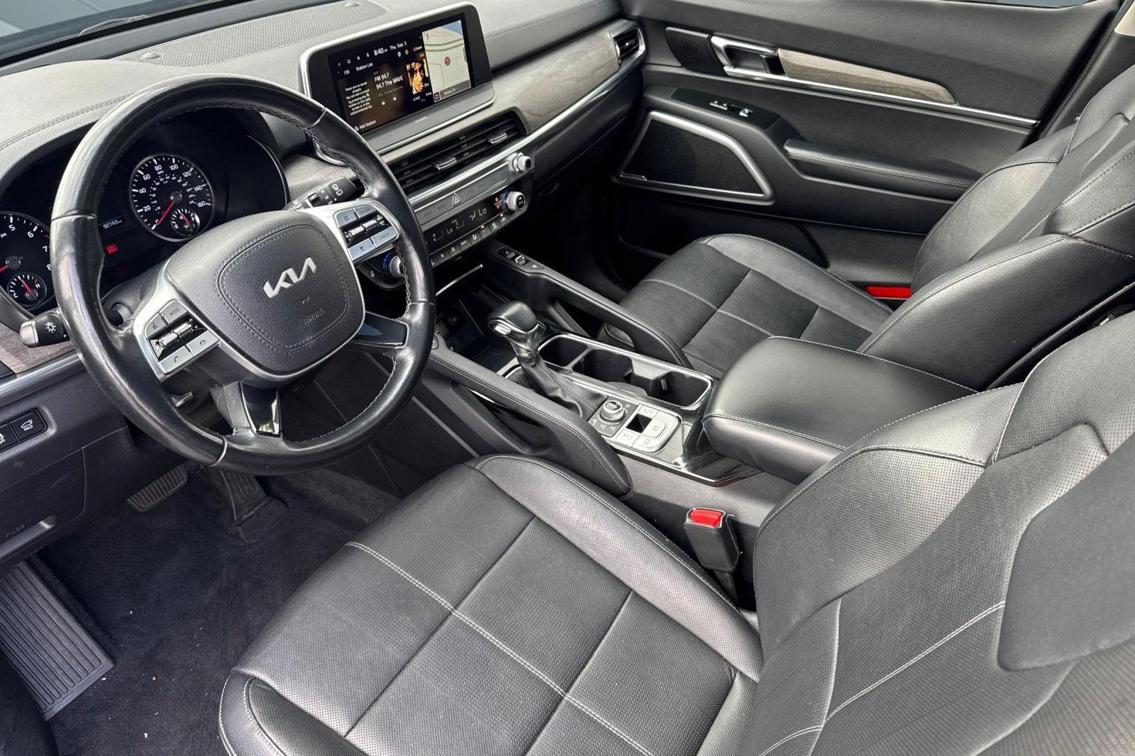 Used 2022 Kia Telluride EX w/ EX Premium Package AWD/4WD image 4