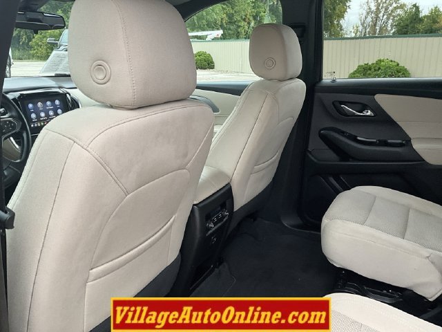 Used 2023 Chevrolet Traverse LT w/ LPO, Cargo Package AWD/4WD image 17