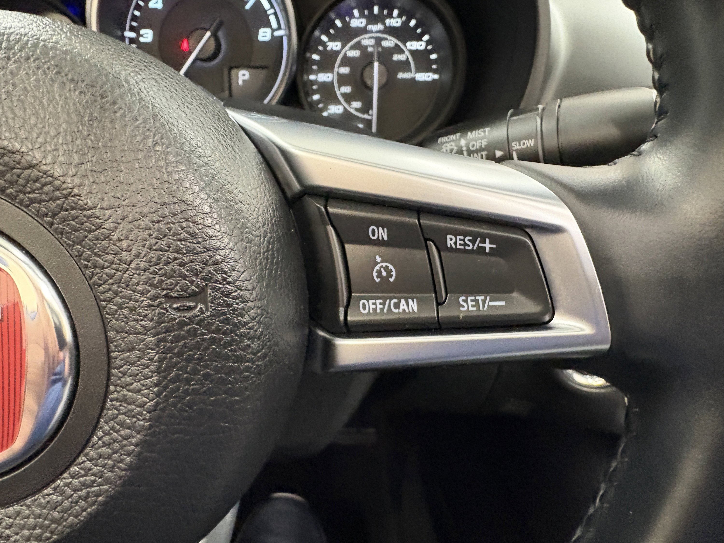 Used 2018 FIAT 124 Spider Classica w/ Technology Group image 36