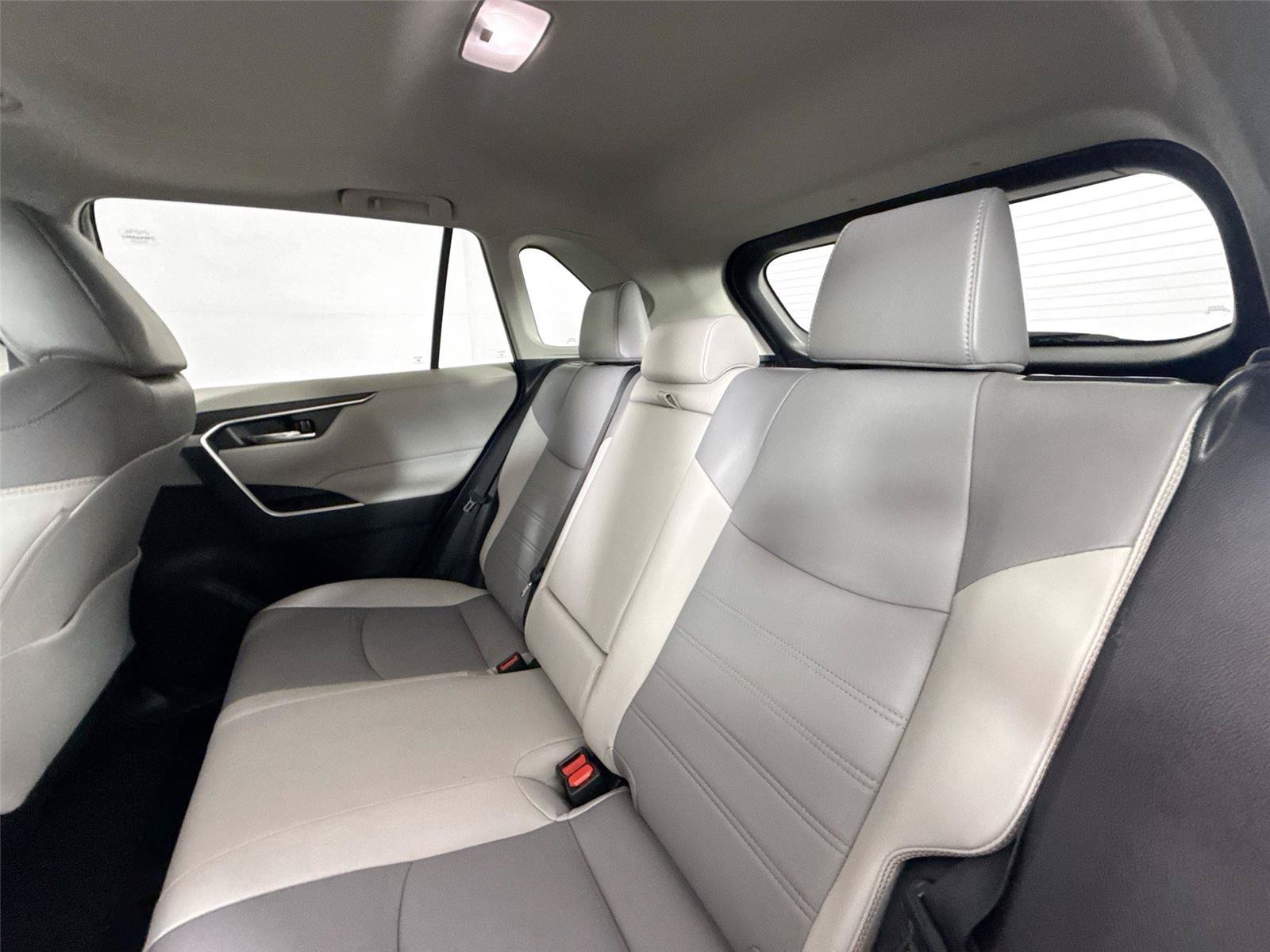 Certified 2022 Toyota RAV4 XLE Premium AWD/4WD image 29