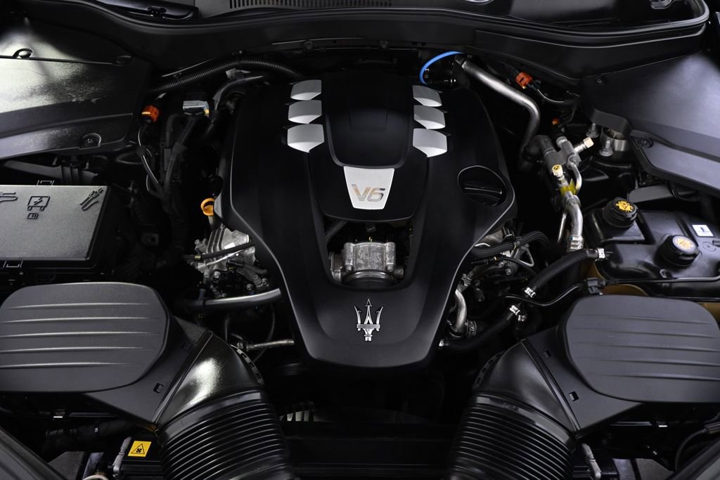 Used 2021 Maserati Levante GranSport image 24