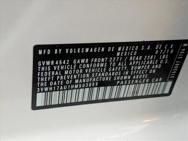 Used 2017 Volkswagen Golf S image 24