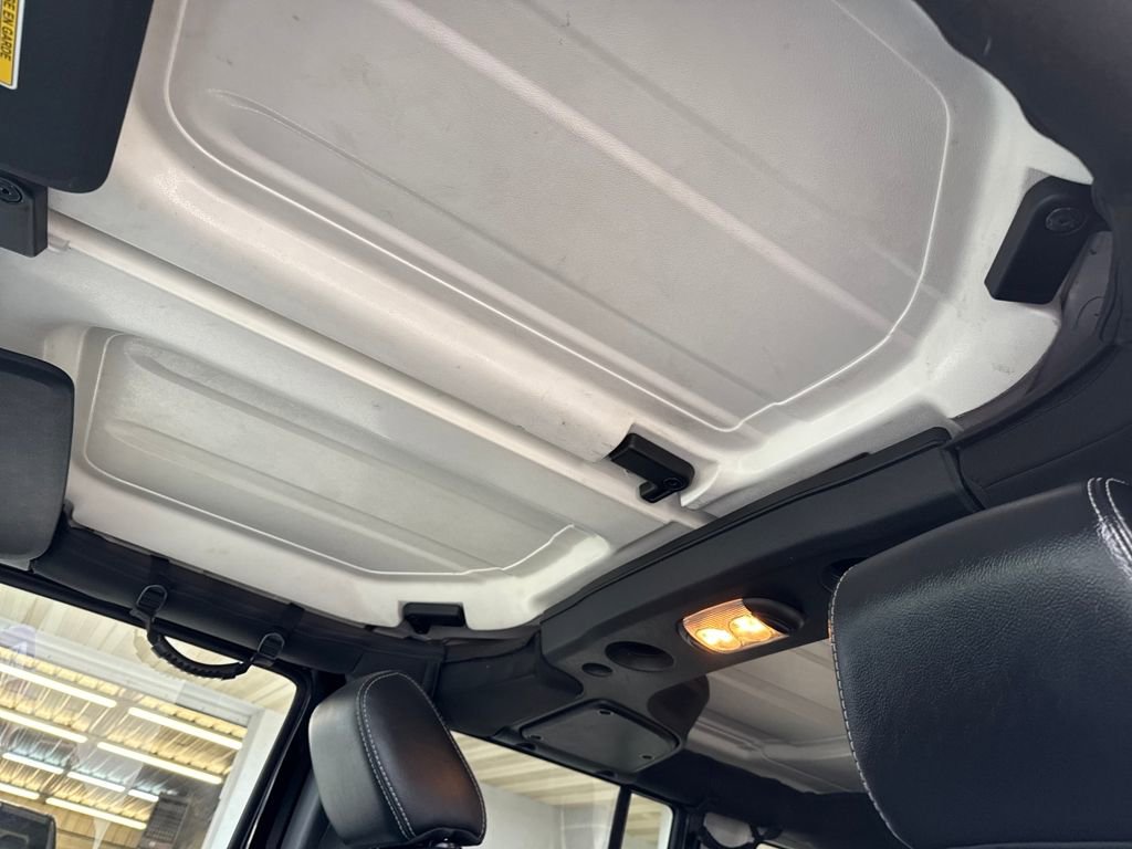 Used 2015 Jeep Wrangler Unlimited Sahara w/ Connectivity Group image 24