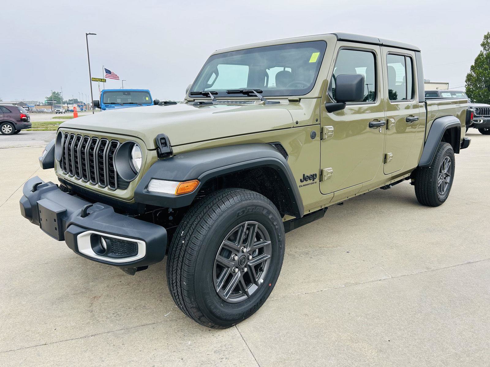 New 2026 Jeep Gladiator Sport AWD/4WD image 30