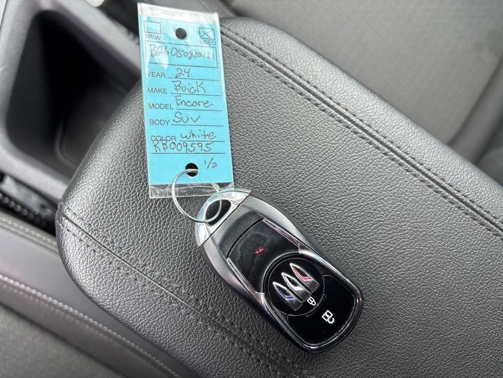 Used 2024 Buick Encore GX Preferred FWD image 30