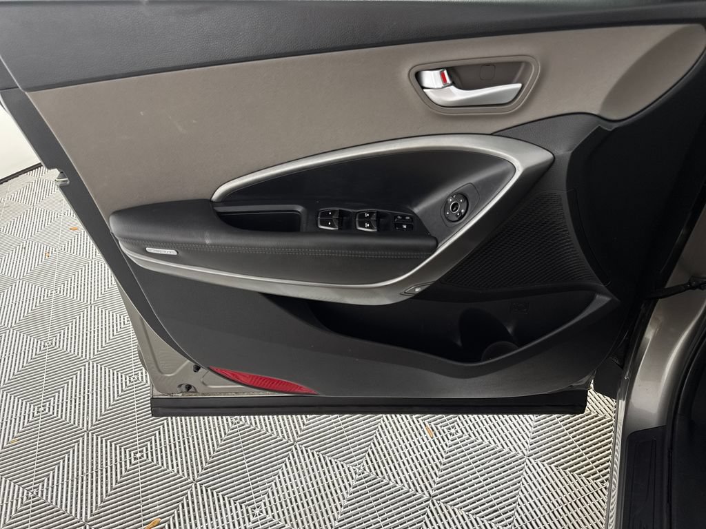 Used 2018 Hyundai Santa Fe Sport w/ 2.4L Value Package 02 FWD image 10