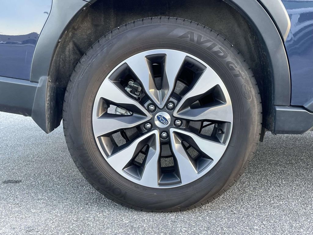 Certified 2025 Subaru Outback Limited w/ Popular Package #2 AWD/4WD image 30