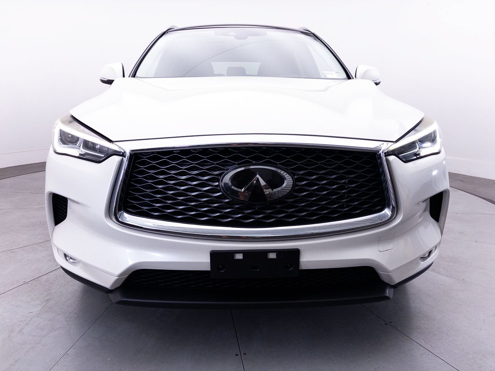 Used 2019 INFINITI QX50 Luxe w/ Cargo Package FWD image 12
