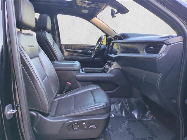 Used 2021 GMC Yukon XL Denali w/ Denali Premium Package image 26