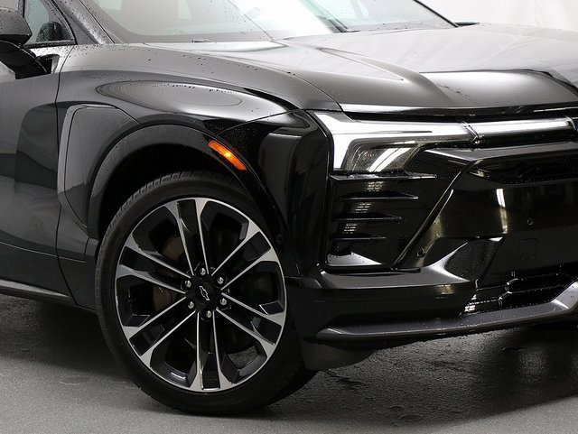 New 2026 Chevrolet Blazer EV SS image 3