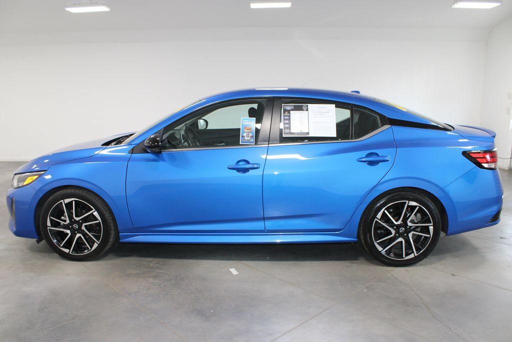 Used 2025 Nissan Sentra SR FWD image 6