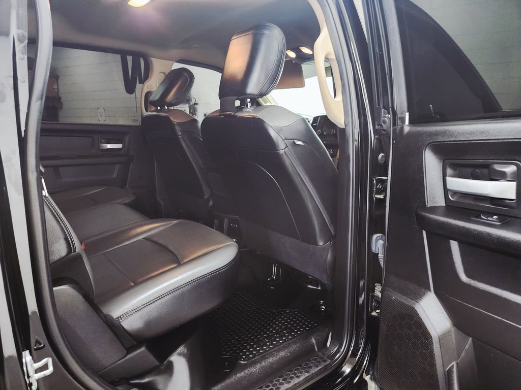 Used 2019 RAM 3500 Tradesman w/ Chrome Appearance Group image 29