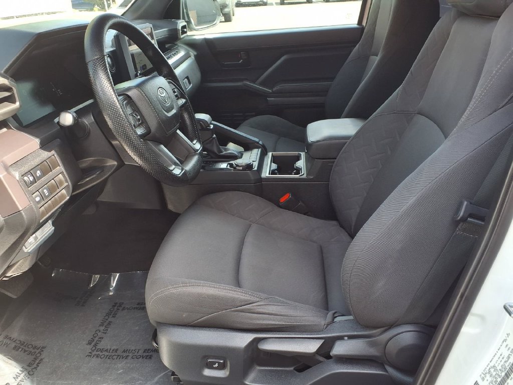 Used 2025 Toyota Tacoma SR5 AWD/4WD image 19