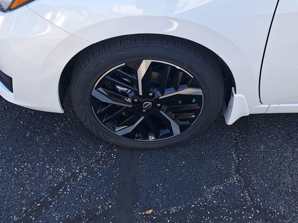 New 2025 Nissan Versa SR w/ Trunk Package image 28