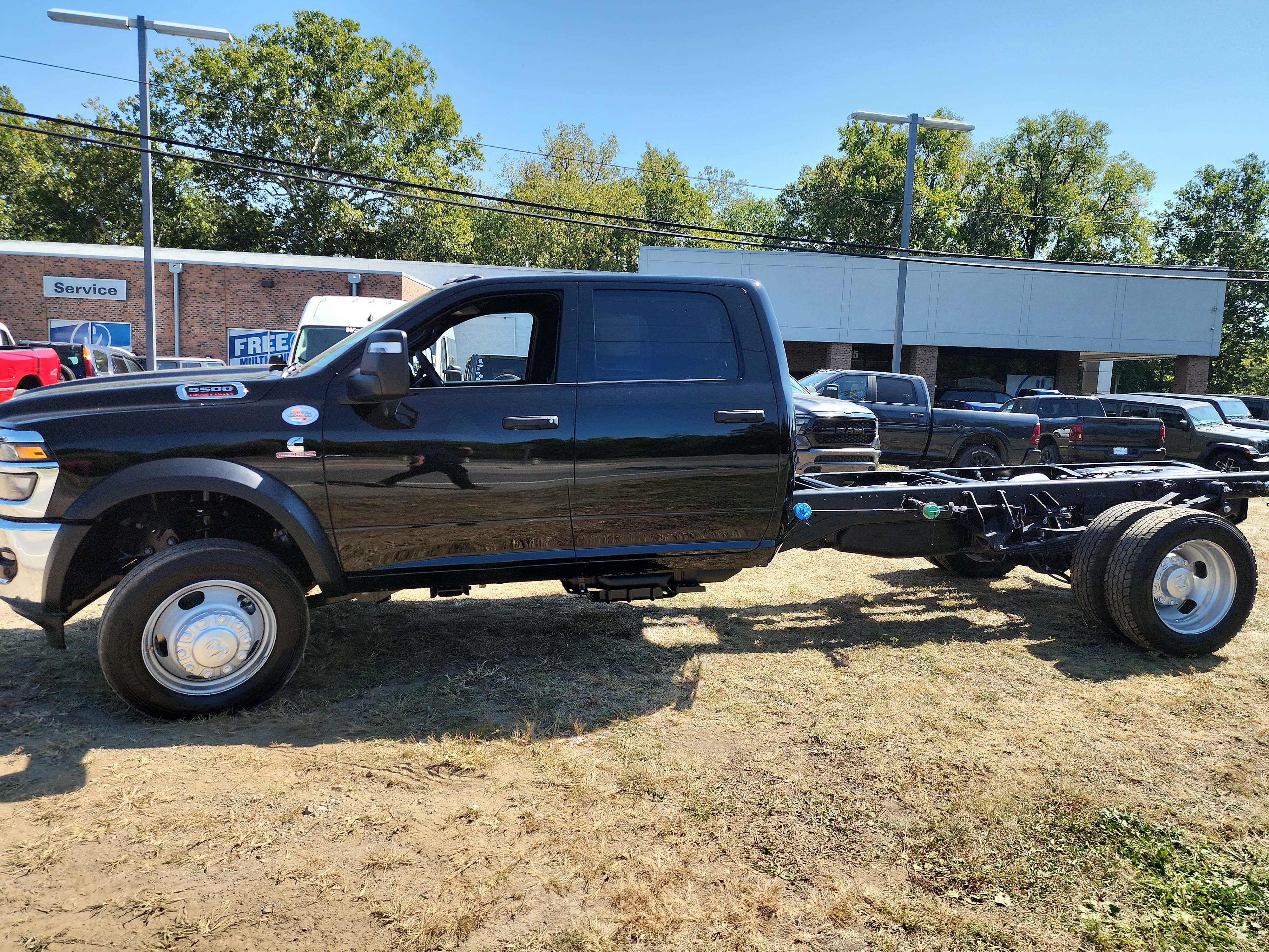New 2026 RAM 5500 Tradesman AWD/4WD image 16