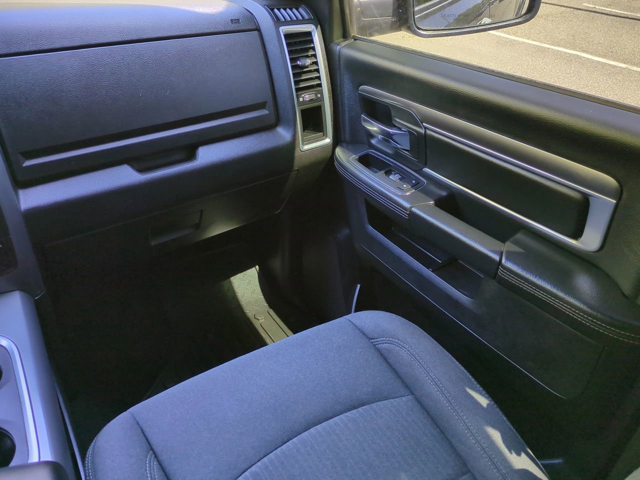 Used 2024 RAM 1500 Warlock w/ Electronics Group AWD/4WD image 16