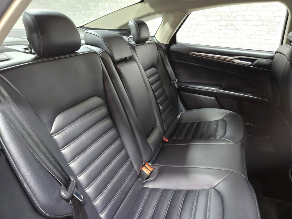 Used 2019 Ford Fusion SEL image 49