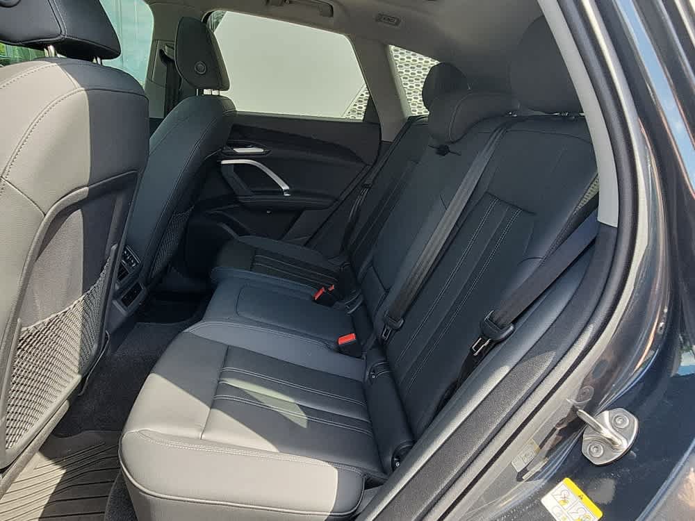 Used 2025 Audi Q5 Premium w/ Convenience Package AWD/4WD image 5