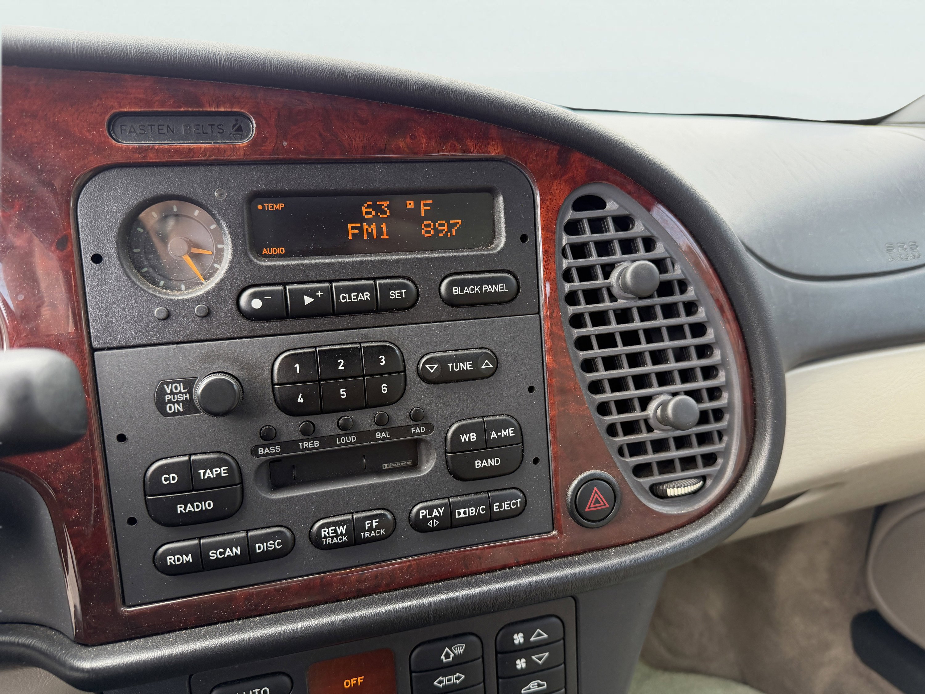 Used 1998 Saab 900 SE Turbo FWD image 4