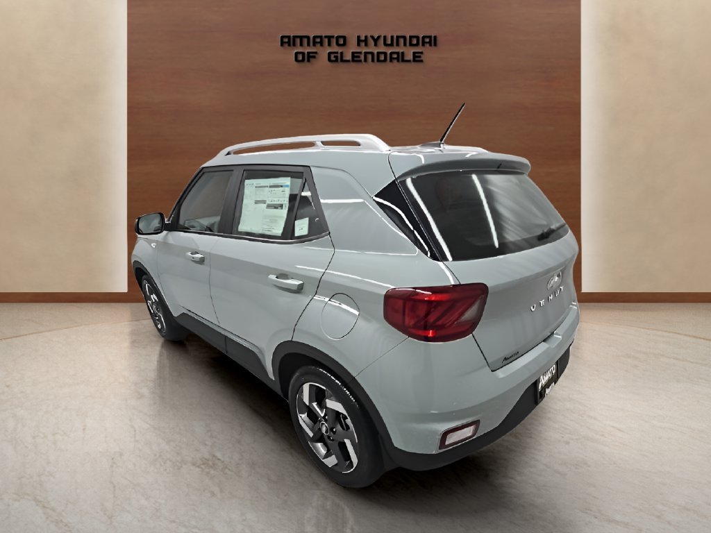 New 2026 Hyundai Venue SEL FWD image 4