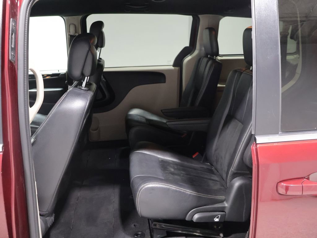 Used 2017 Dodge Grand Caravan SXT FWD image 18