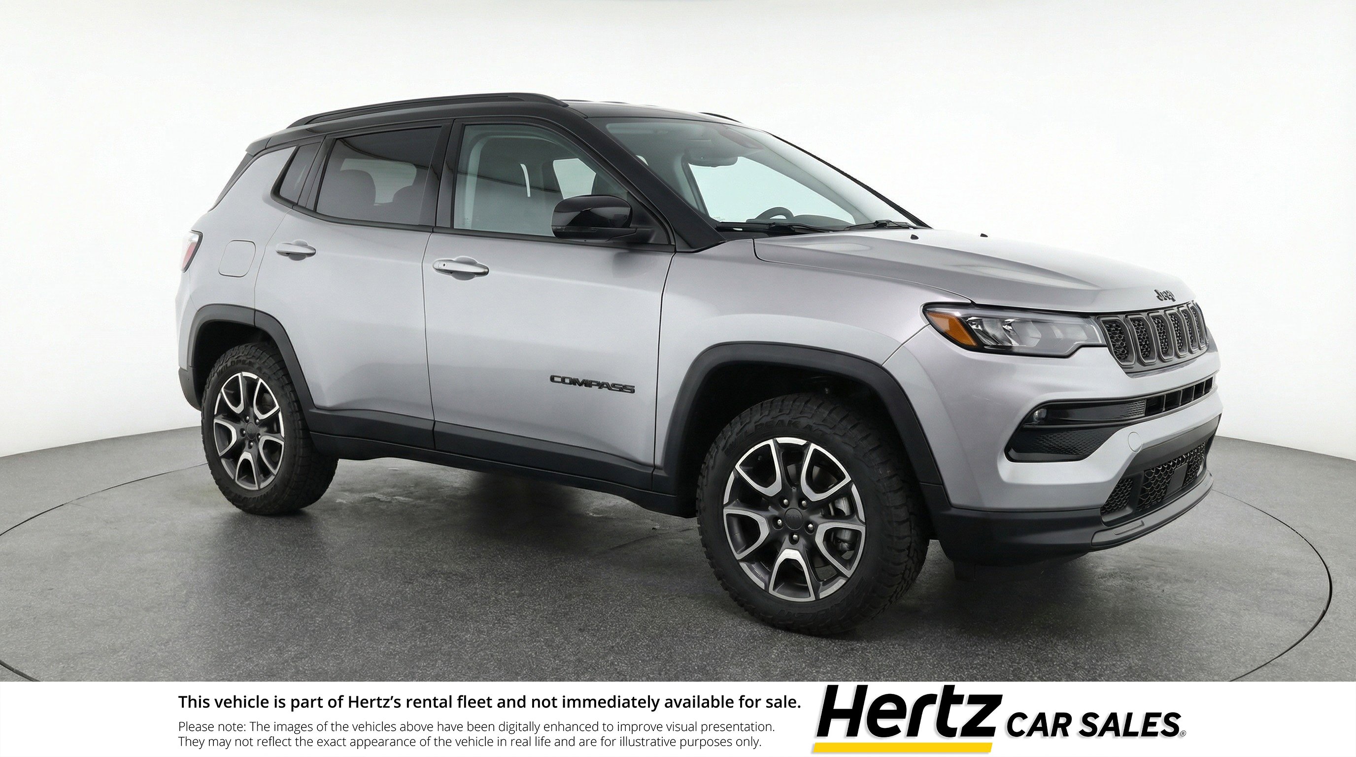 Used 2025 Jeep Compass Trailhawk image 1