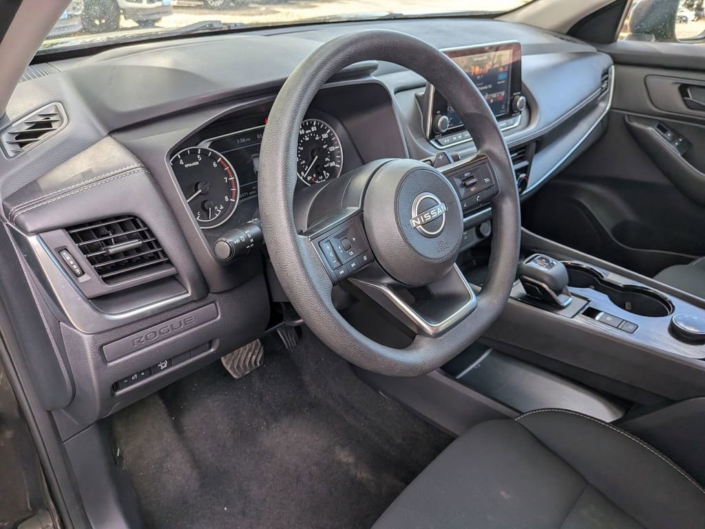 Used 2024 Nissan Rogue S AWD/4WD image 12