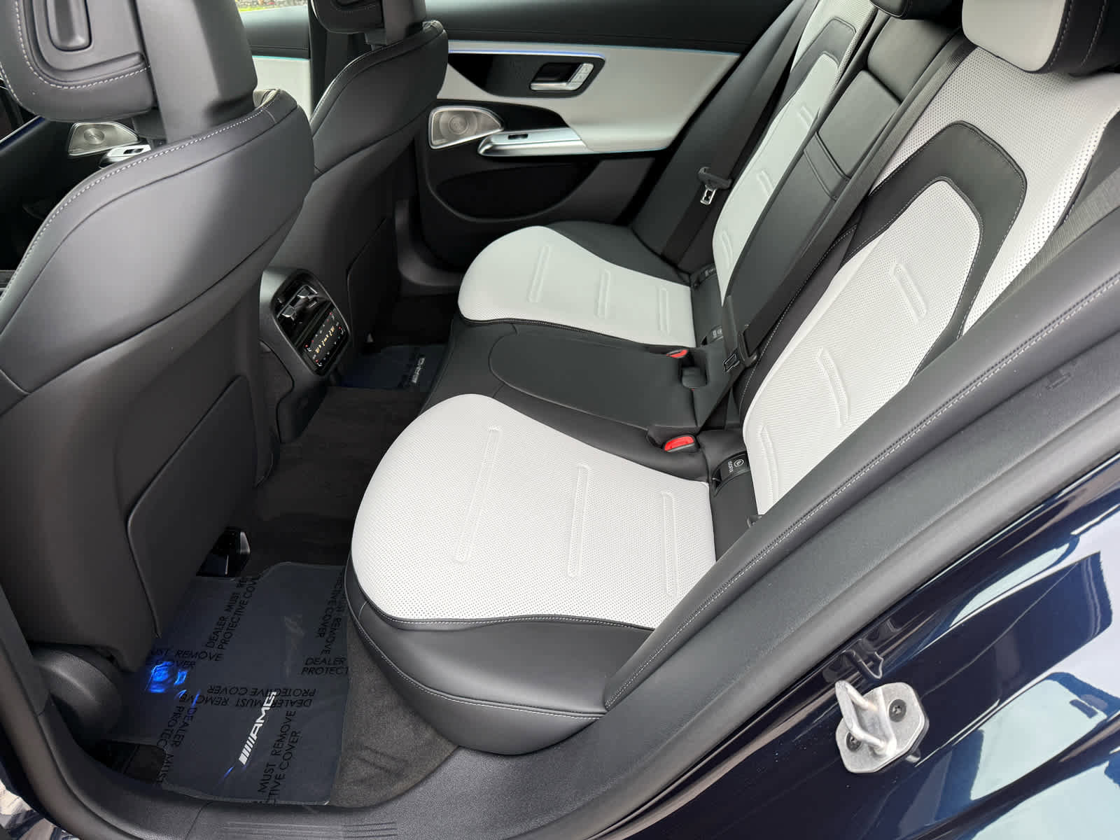 New 2026 Mercedes-Benz E 53 AMG e 4MATIC Sedan image 11