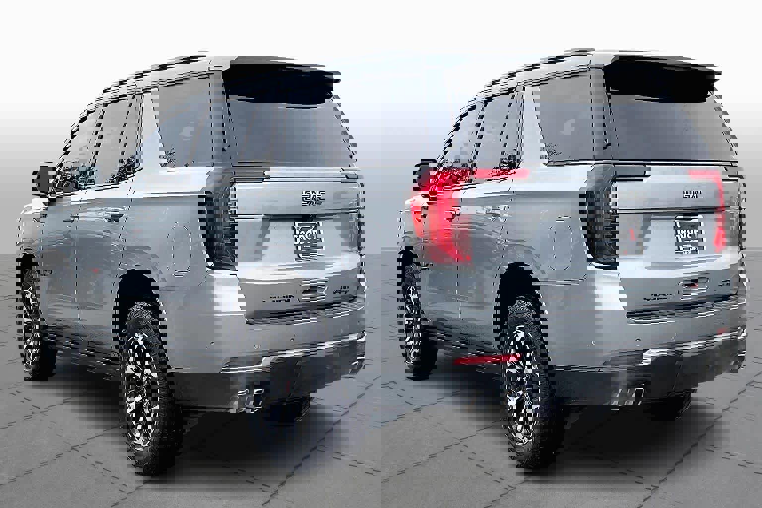 Used 2025 GMC Yukon AT4 w/ AT4 Premium Package image 10