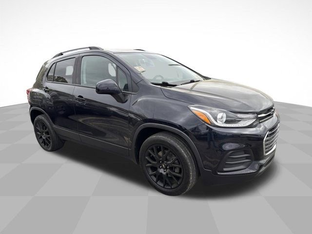 Certified 2022 Chevrolet Trax LT w/ Sport Edition image 3