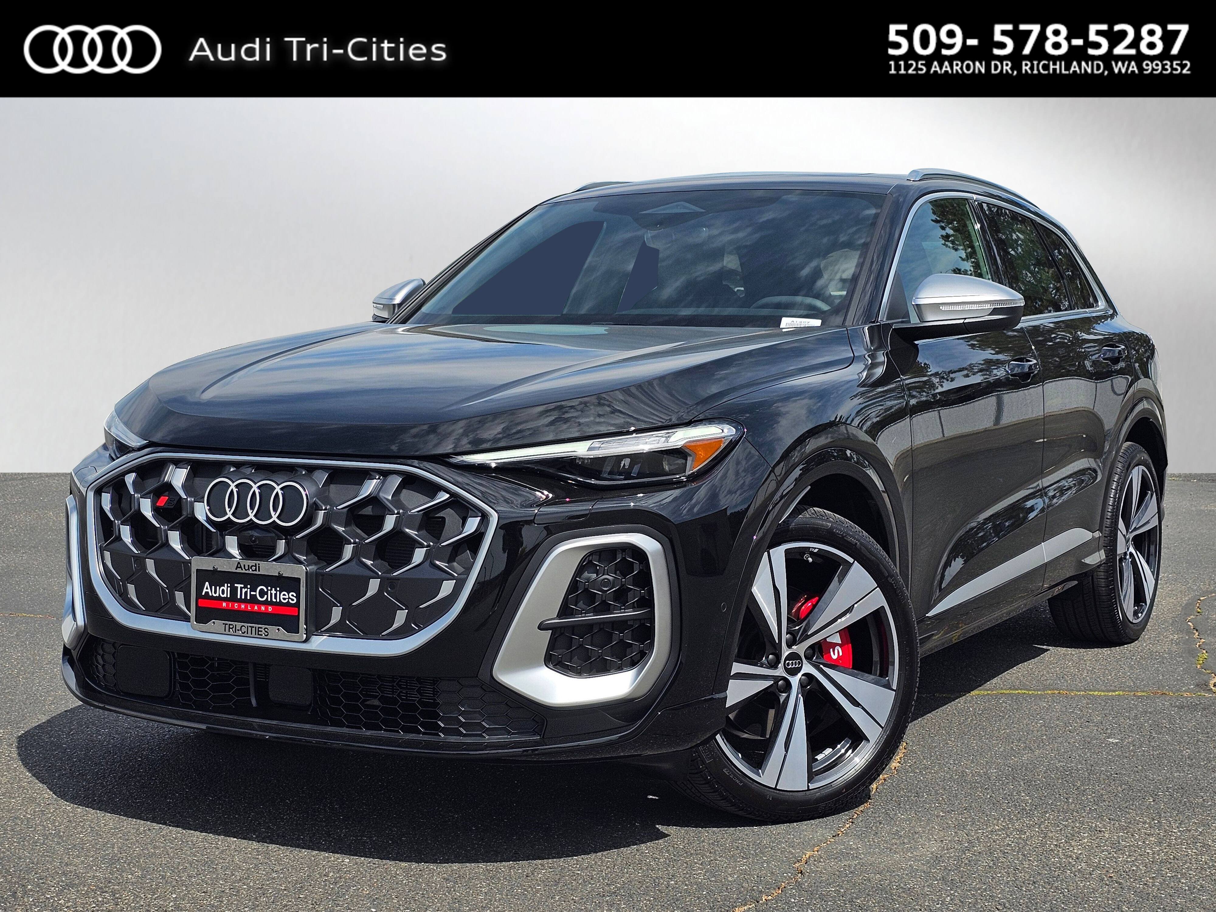 New 2025 Audi SQ5 Premium Plus