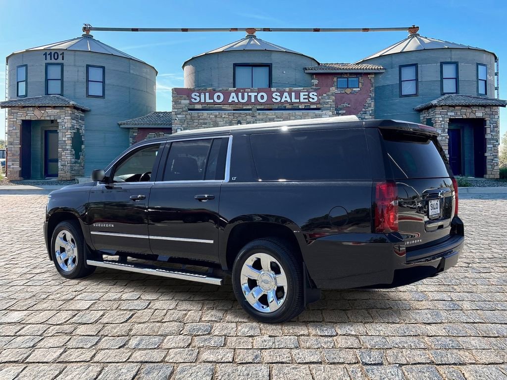 Used 2018 Chevrolet Suburban LT w/ LT Signature Package AWD/4WD image 3