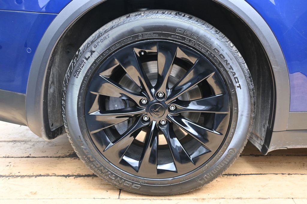 Used 2017 Tesla Model X 90D image 5