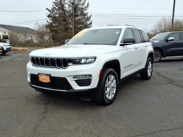 Used 2023 Jeep Grand Cherokee Limited AWD/4WD image 7