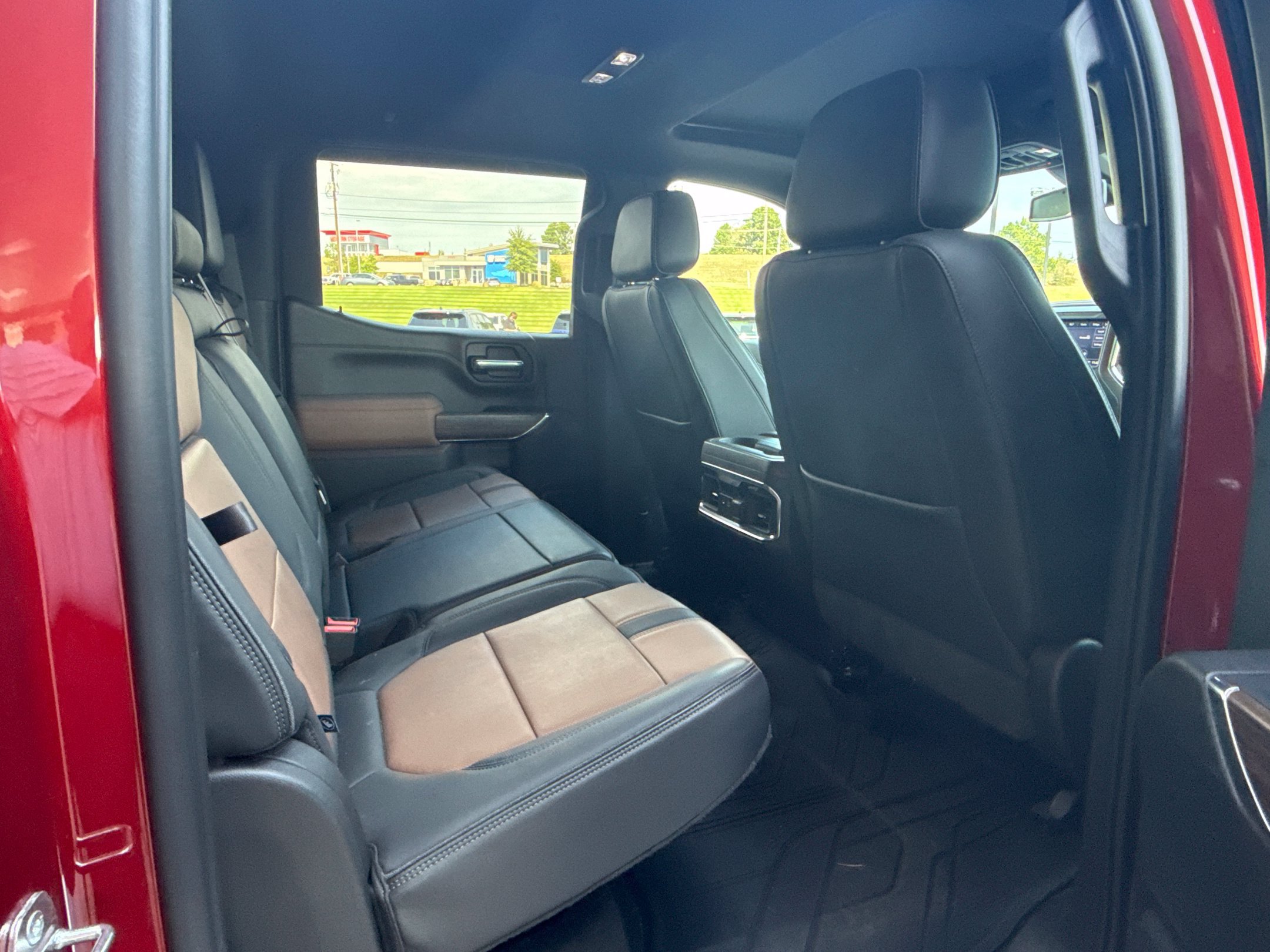 Used 2022 Chevrolet Silverado 1500 High Country AWD/4WD image 11