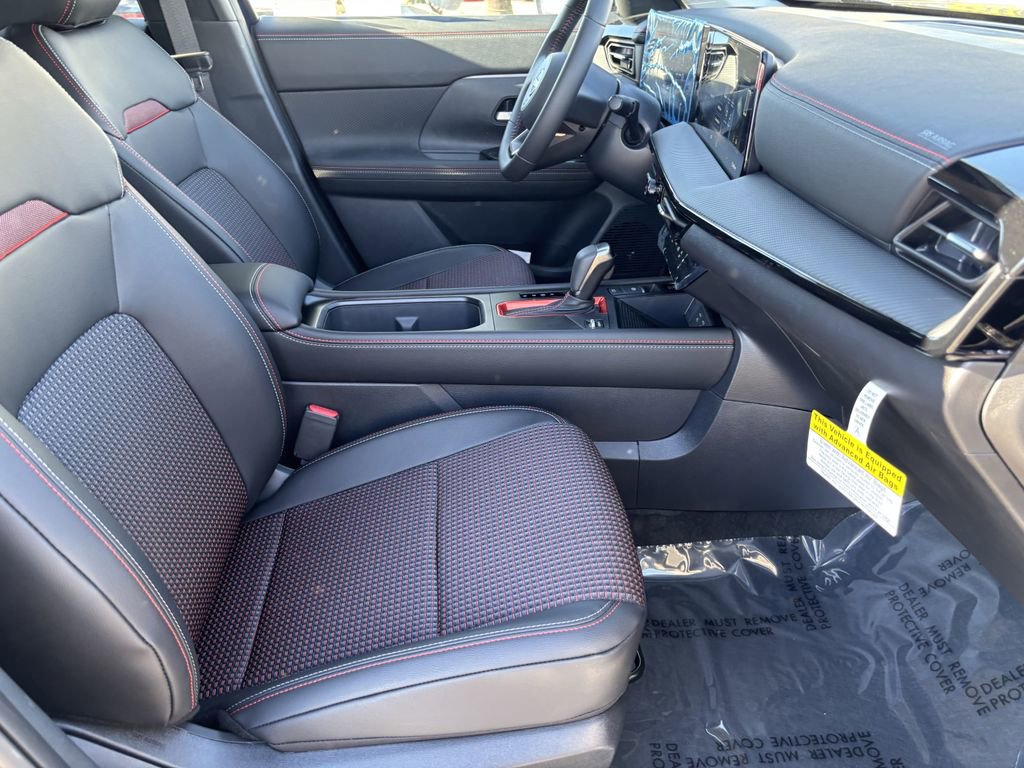 New 2026 Nissan Kicks SR image 9