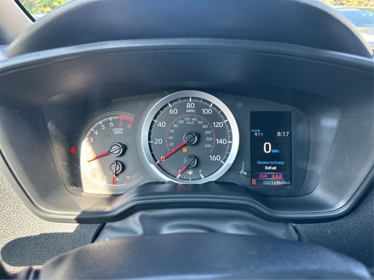 Used 2020 Toyota Corolla LE FWD image 17