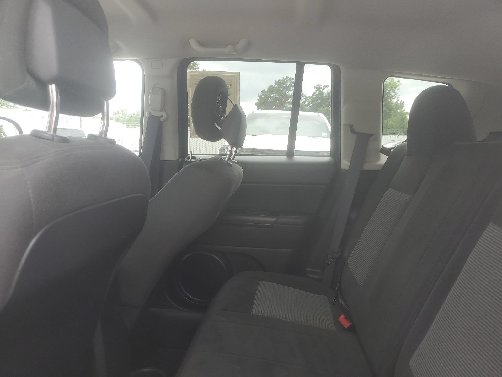 Used 2017 Jeep Compass Sport w/ Power Value Group FWD image 12