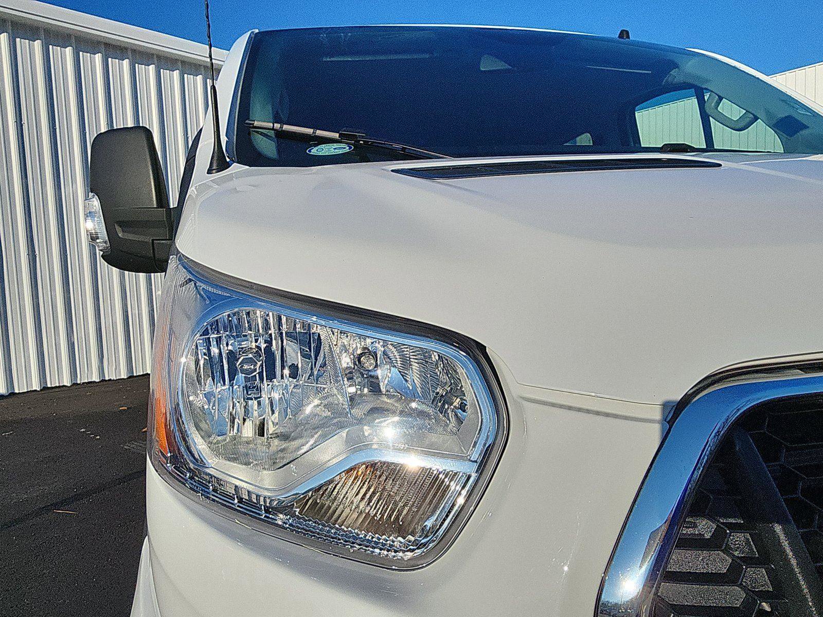 Used 2022 Ford Transit 350 XLT RWD image 12