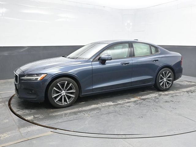 Used 2021 Volvo S60 T6 Momentum AWD/4WD image 3