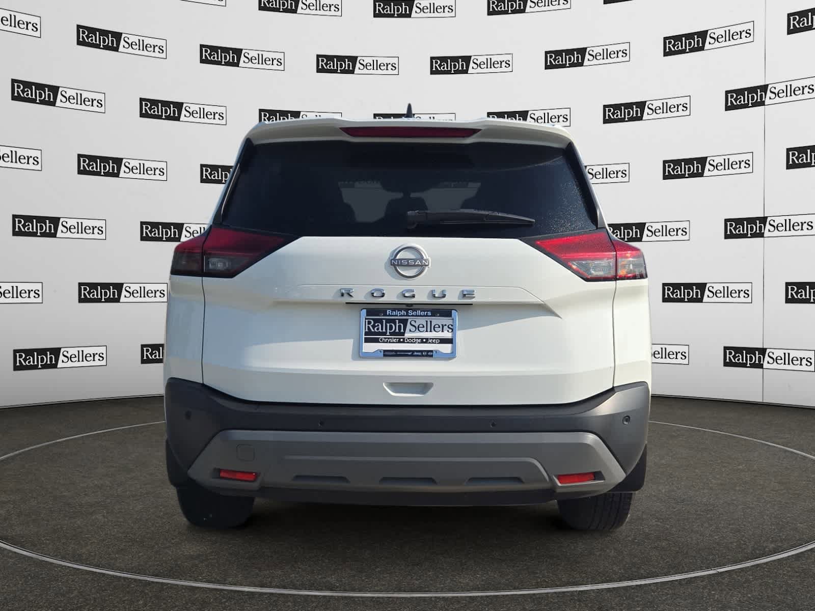 Used 2022 Nissan Rogue S FWD image 5