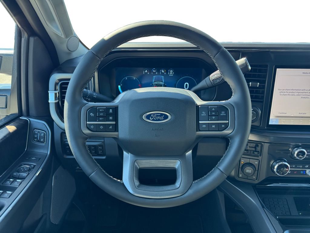 New 2026 Ford F250 Lariat w/ Black Appearance Package AWD/4WD image 14